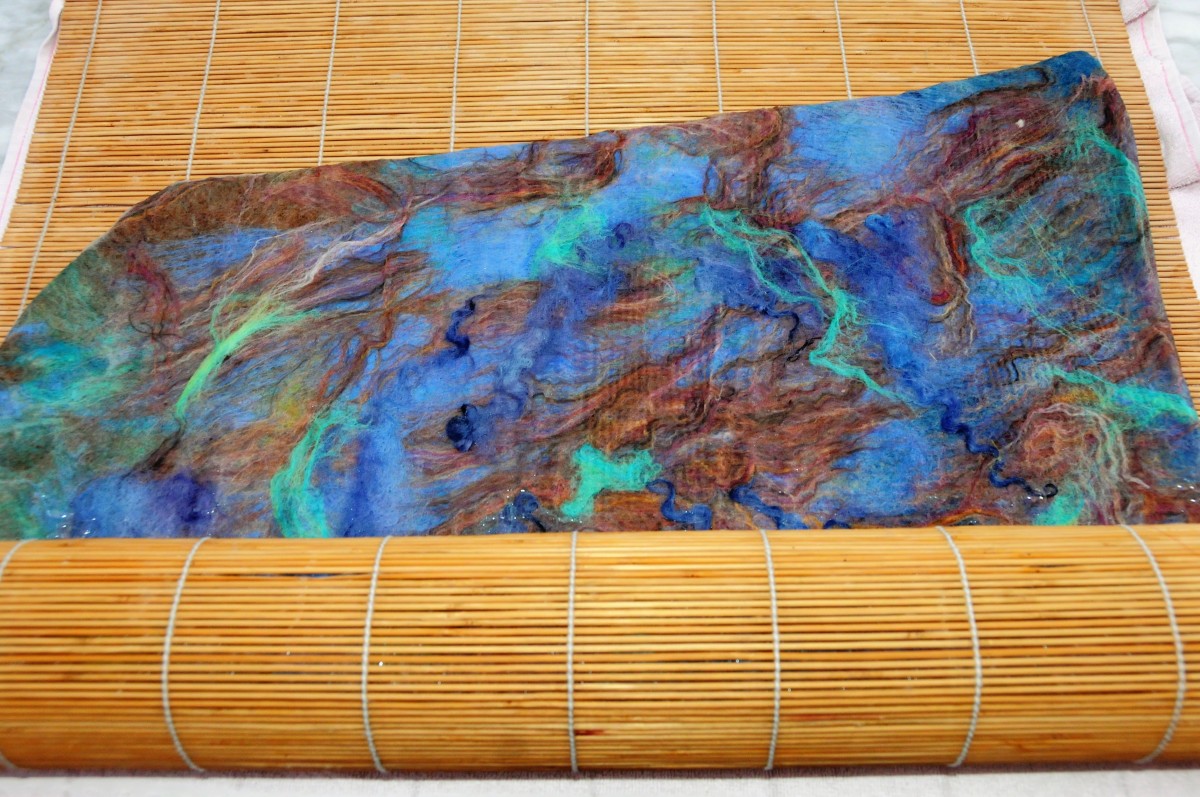 How to Make a Wet Felted Top Hat on a Cheap Black Plastic Party