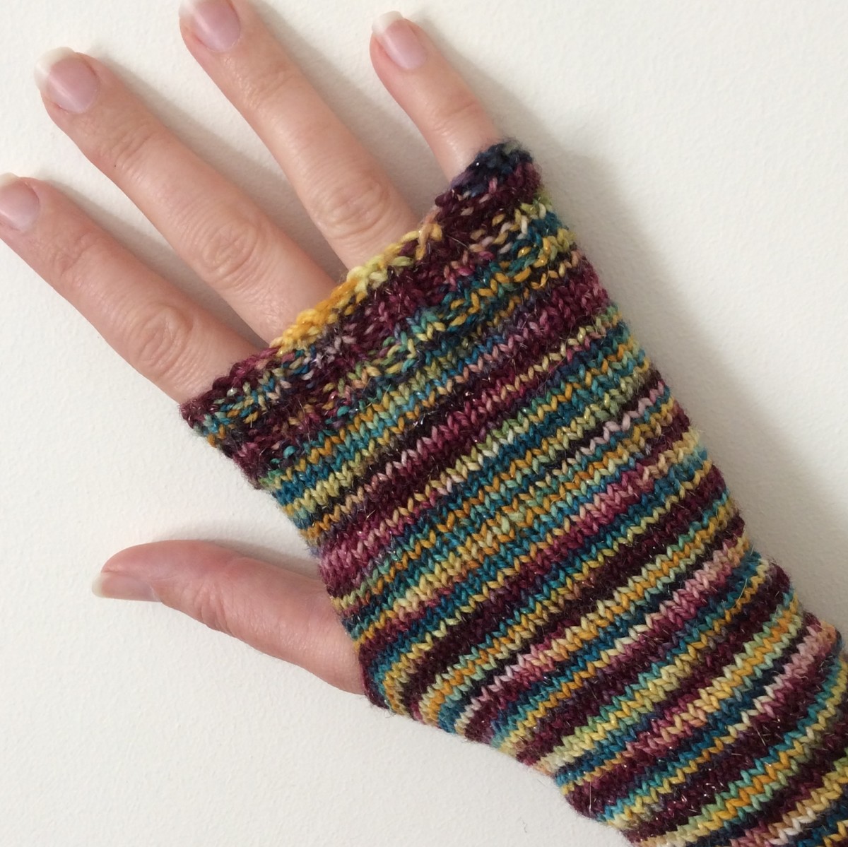 Free pattern for fingerless mitts
