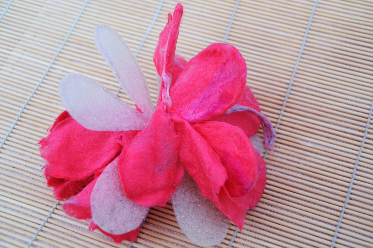 How to Use Templates to Create 3D Wet-Felted Flowers (New Method ...