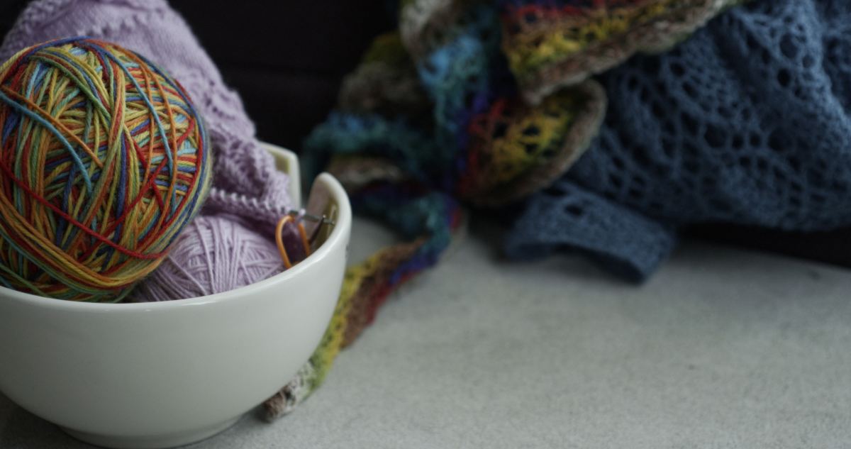 The more common stitches you’re likely to find in blankets are those that are reversible, such as garter, stockinette and ribbing—more advanced blankets might use lace or lattice patterns.