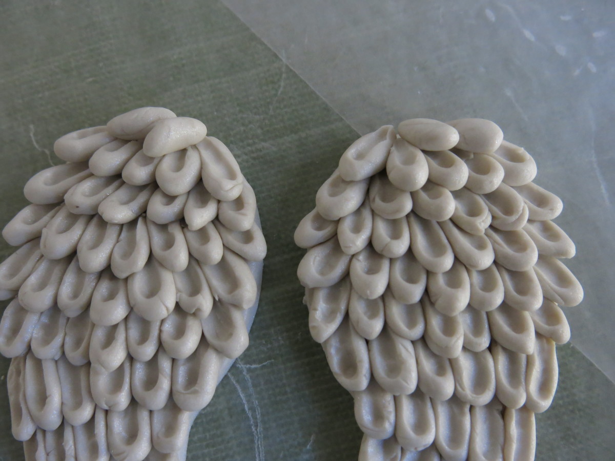 how-to-make-an-angel-wings-christmas-ornament-with-polymer-clay