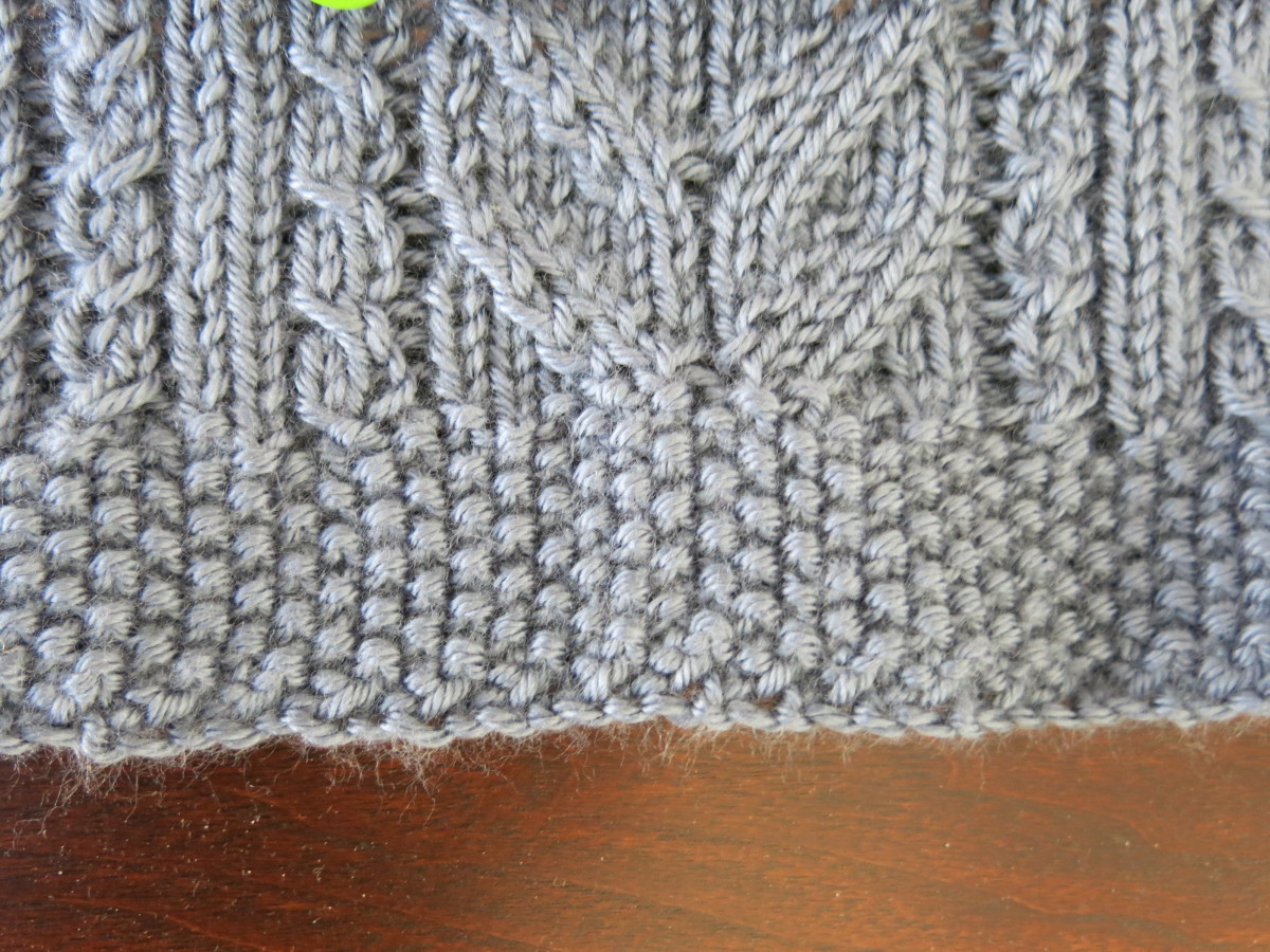 Free Knitting Pattern Lace and Cables Table Runner