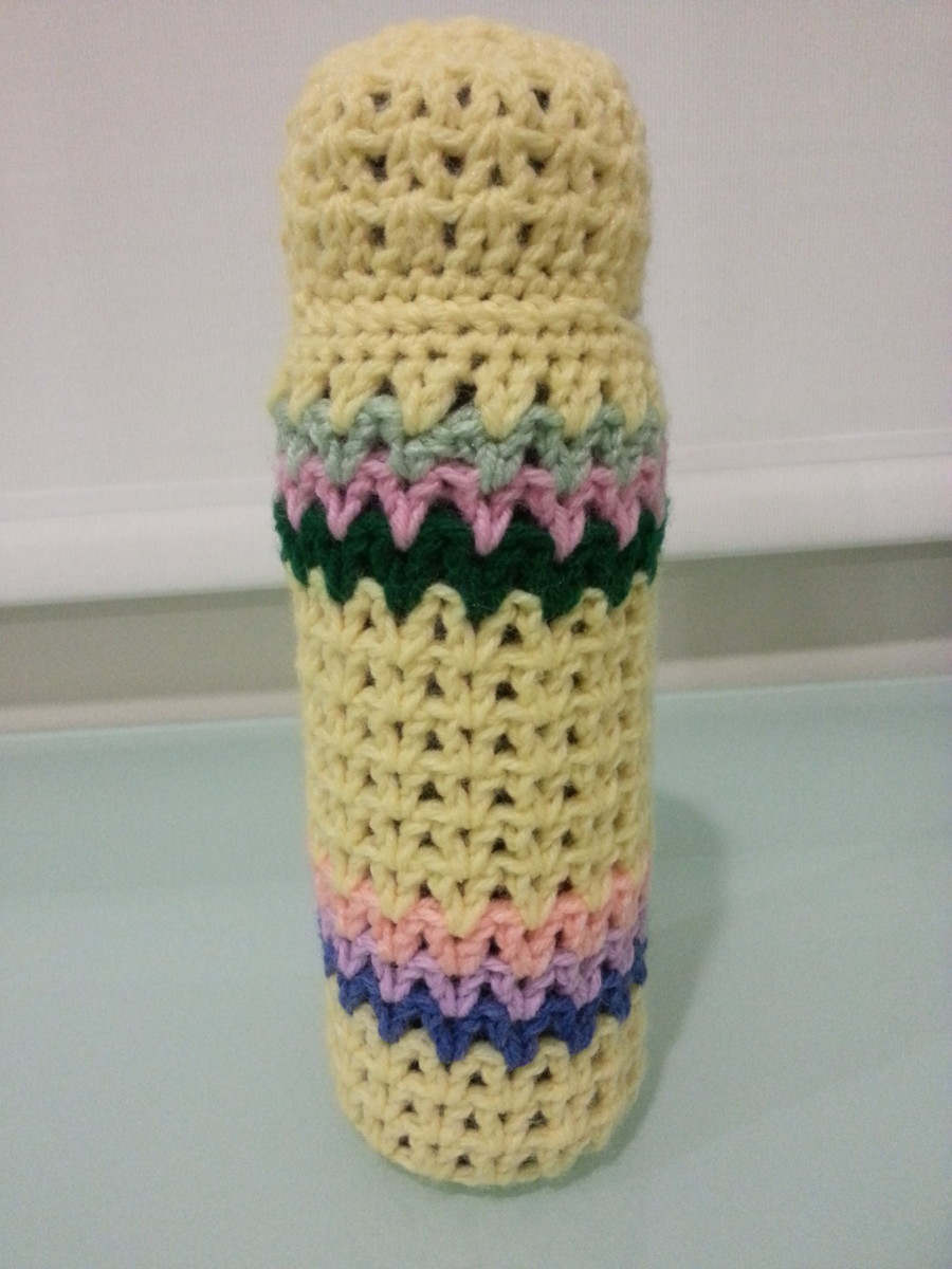 Covered Water Bottle Cozy using V-stitches
