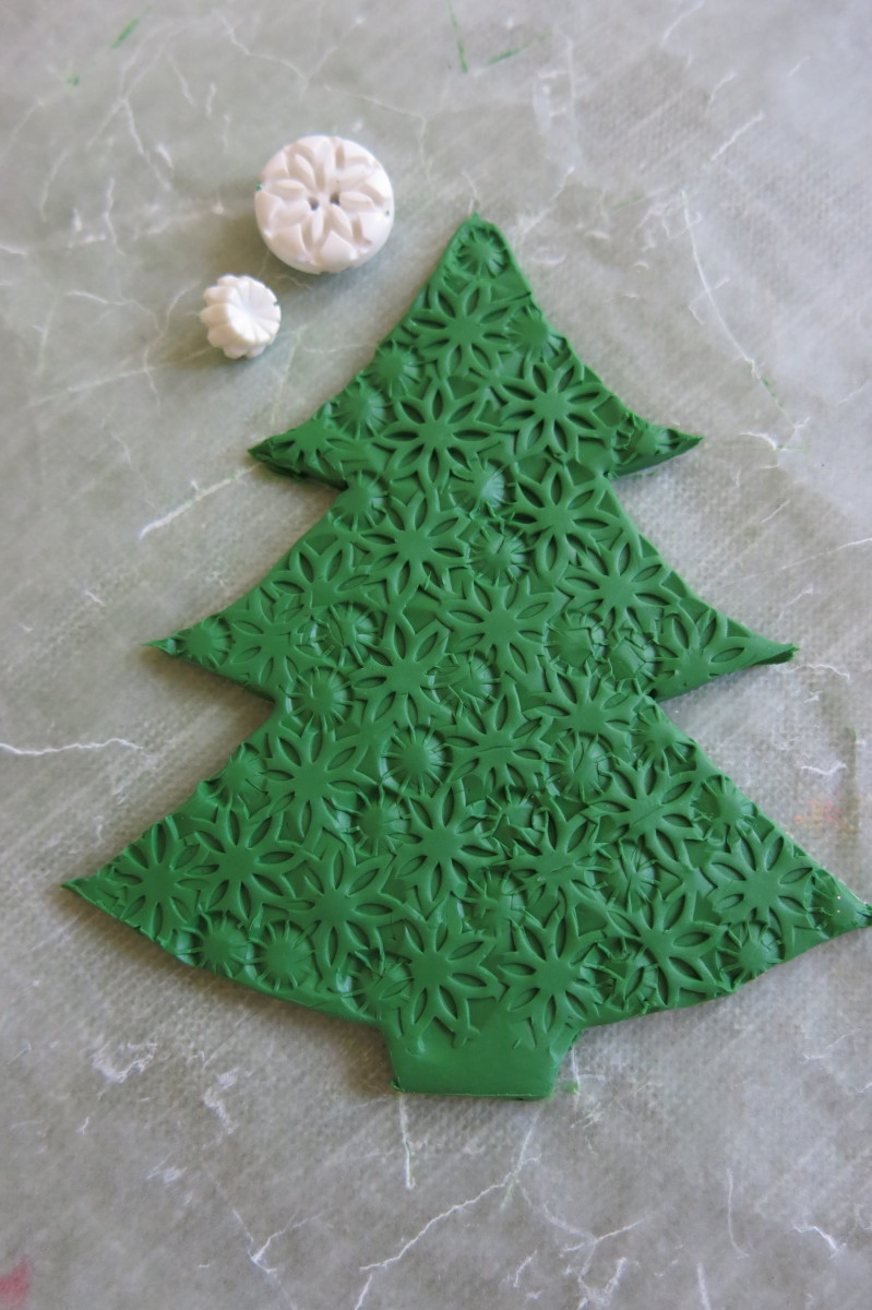 diy-holiday-craft-string-art-christmas-tree-decoration