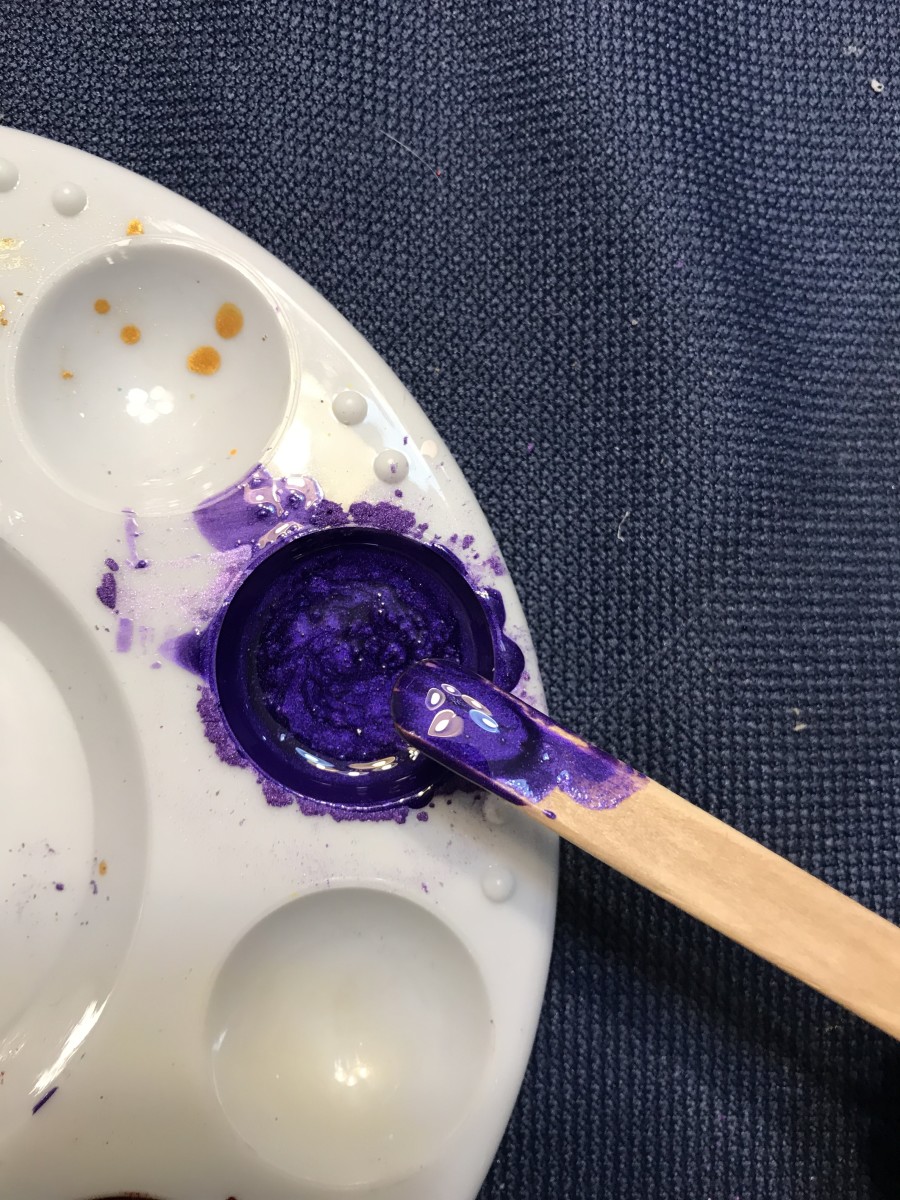 Pearl Ex Pigment in Alkyd Enamel Tinted with Violet Universal Tint