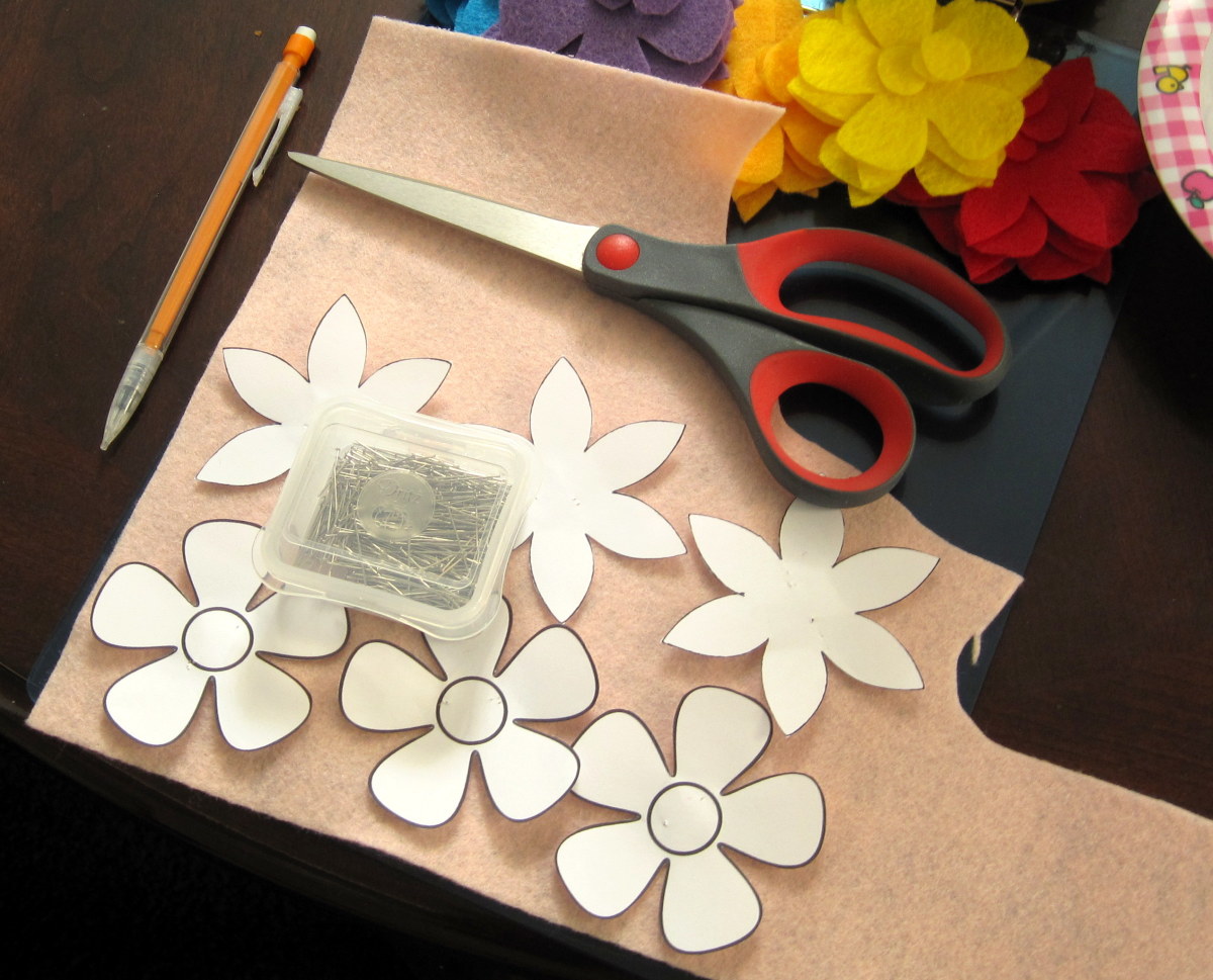 how-to-make-felt-and-paper-flowers-free-tutorial-diy-craft-project