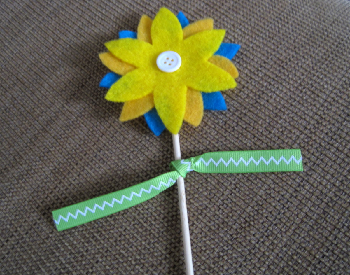 how-to-make-felt-and-paper-flowers-free-tutorial-diy-craft-project