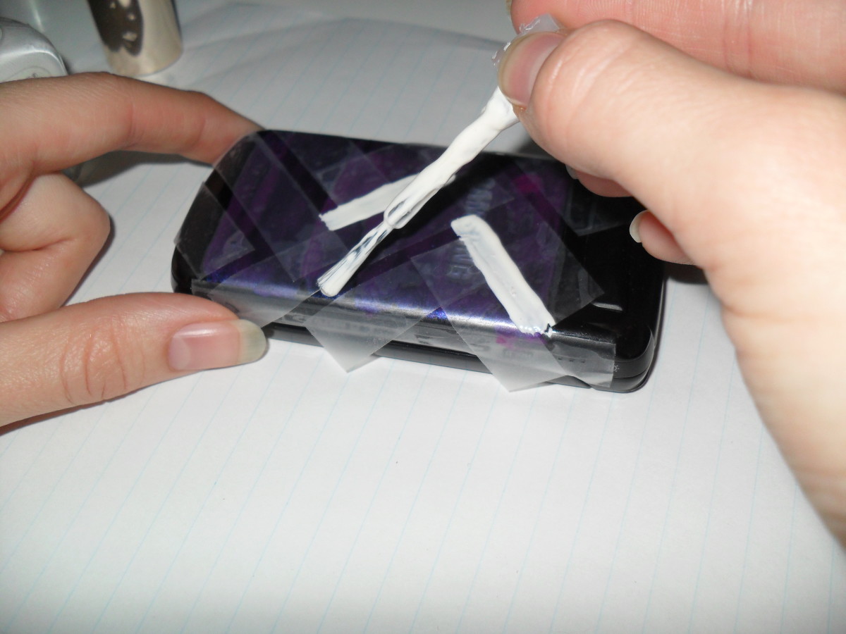 DIY Phone Case With Nail Polish |