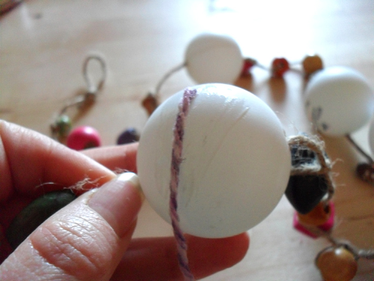 How to Make a Yarn Ball Garland