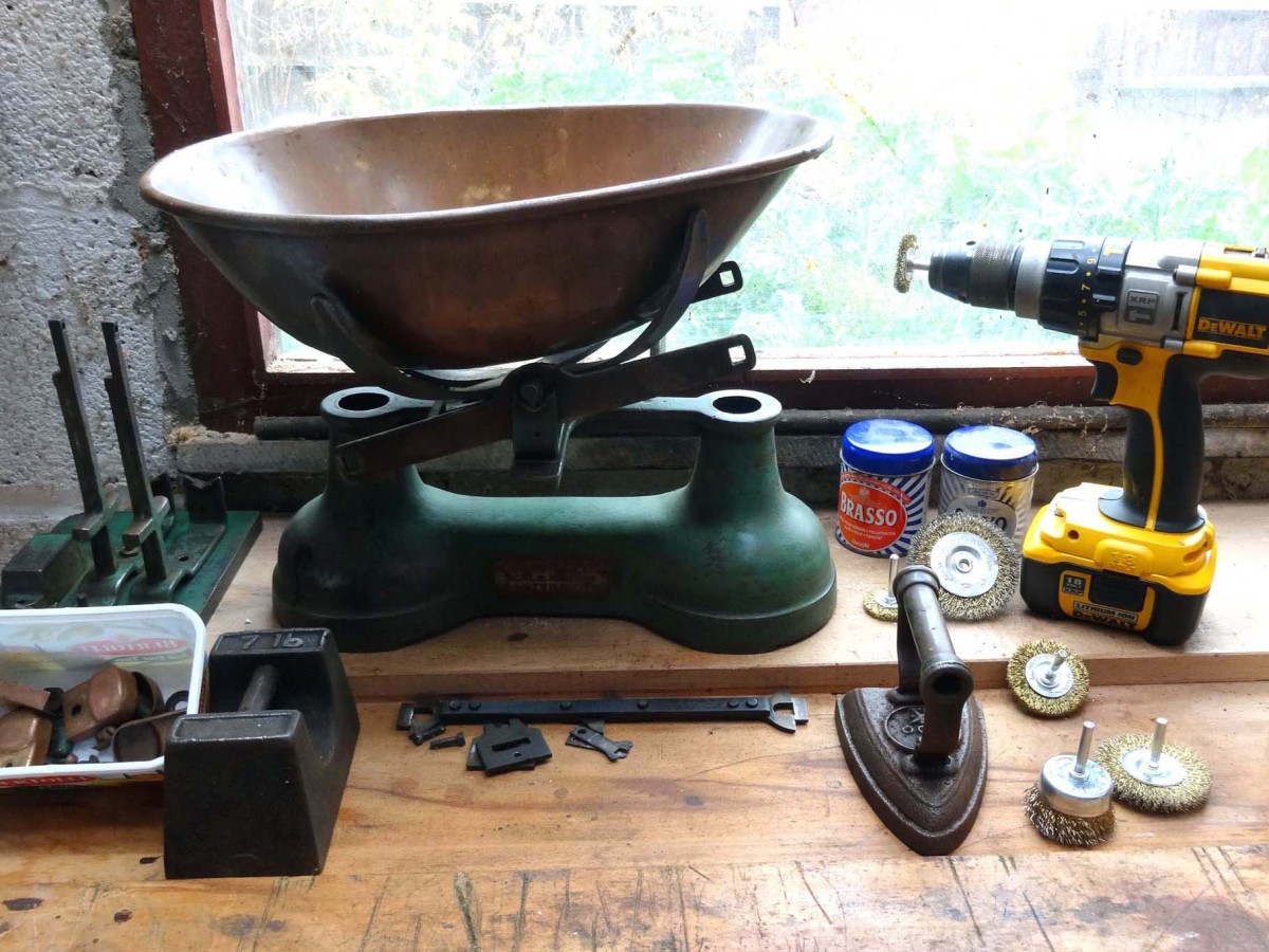 Renovating a pair of scales