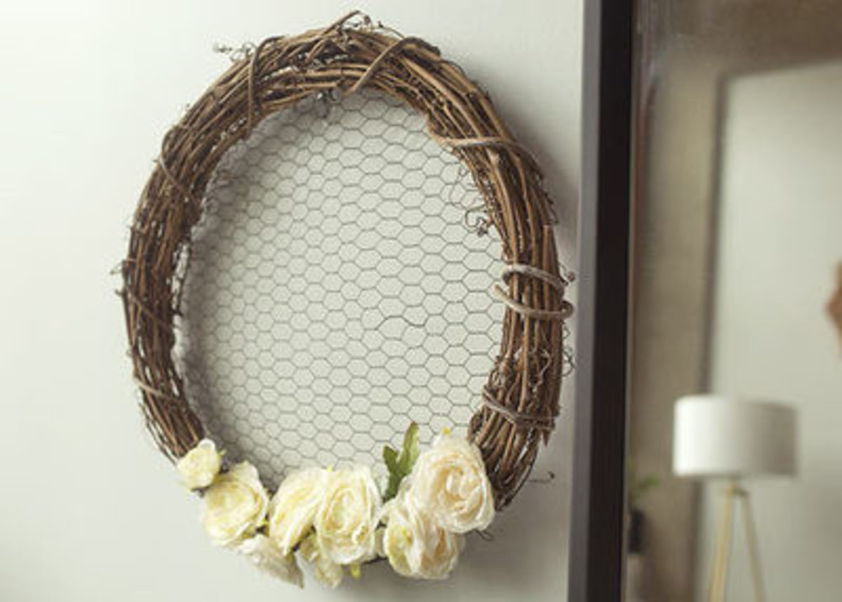 41 Rustic Chicken Wire Craft Ideas