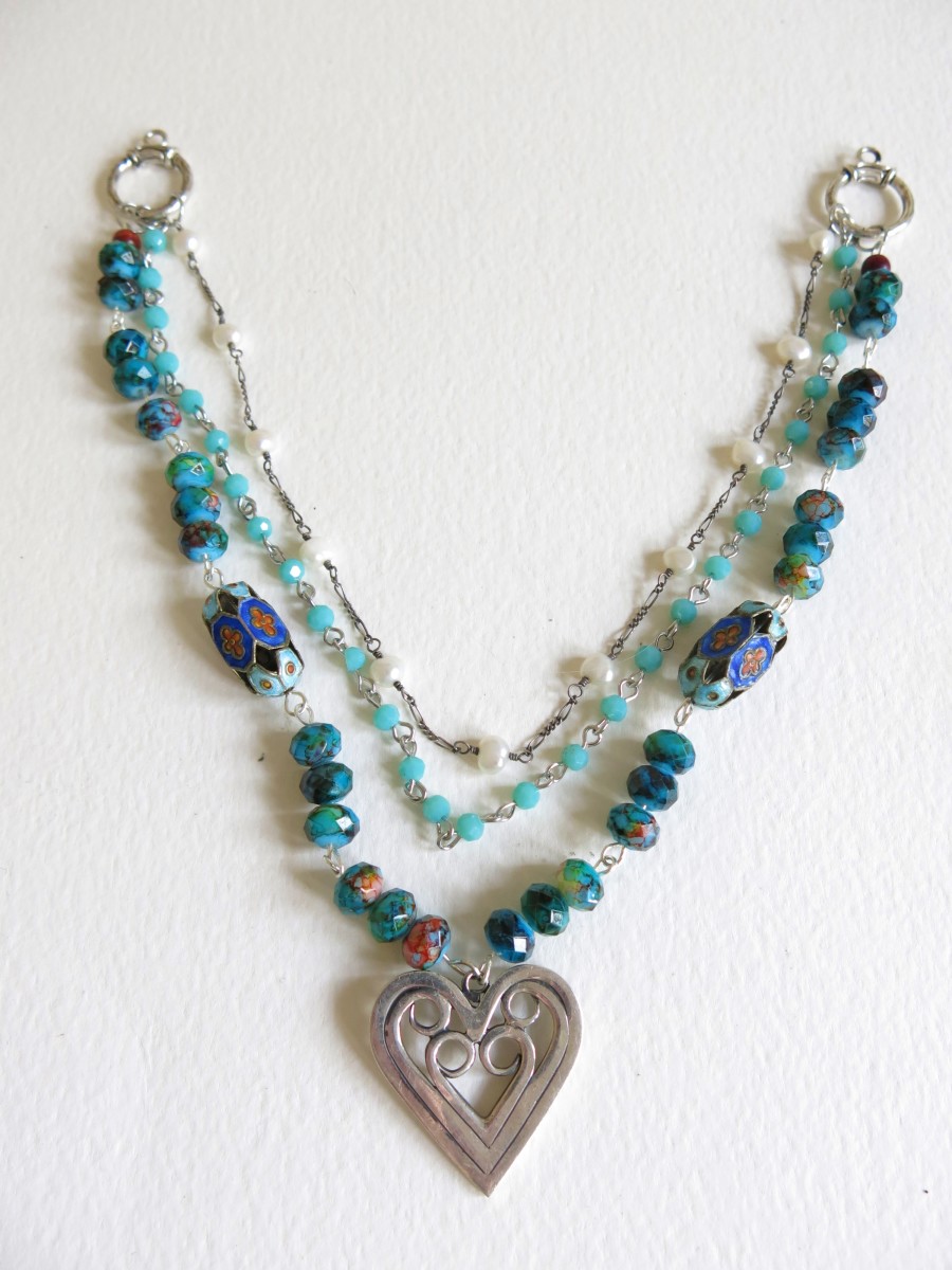 diy-jewelry-tutorial-how-to-make-a-boho-layered-necklace-with-pendant