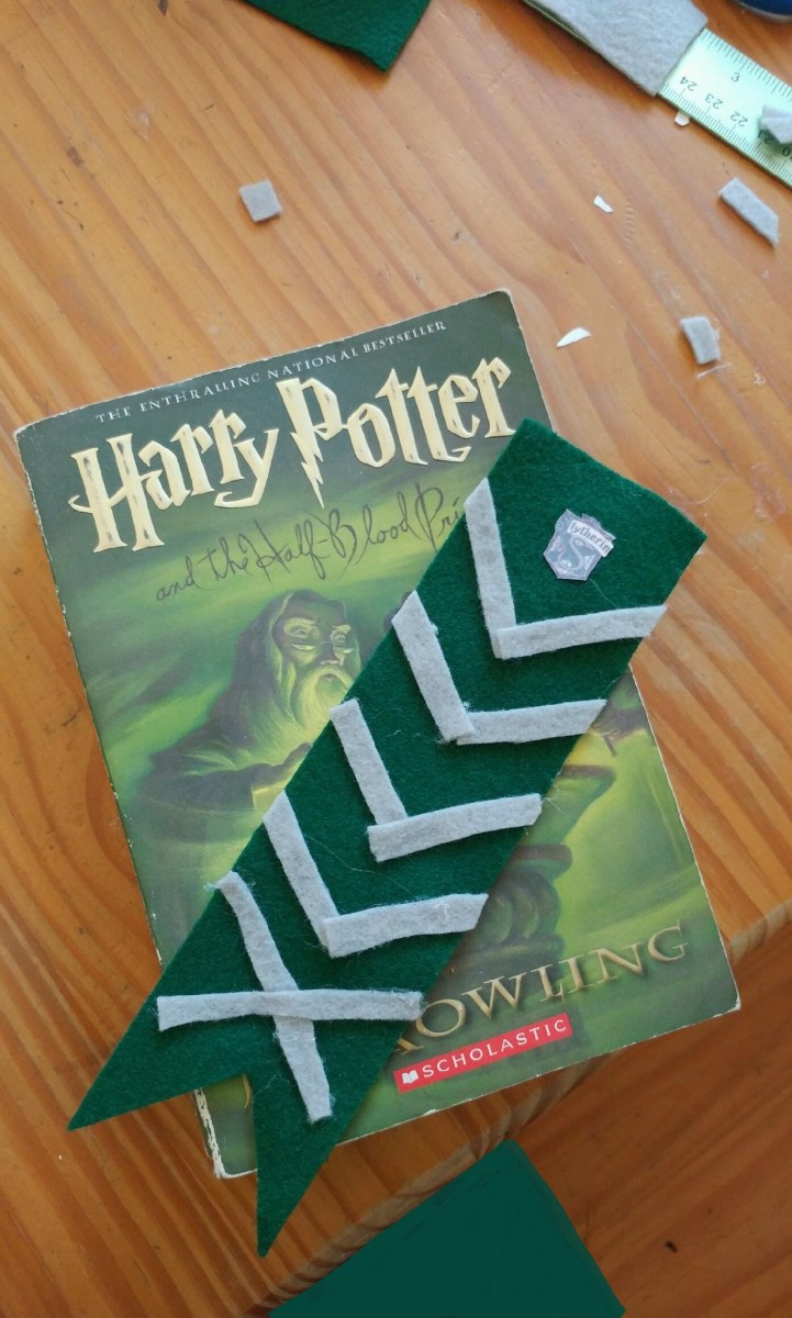 Harry Potter, Slytherin bookmark. 