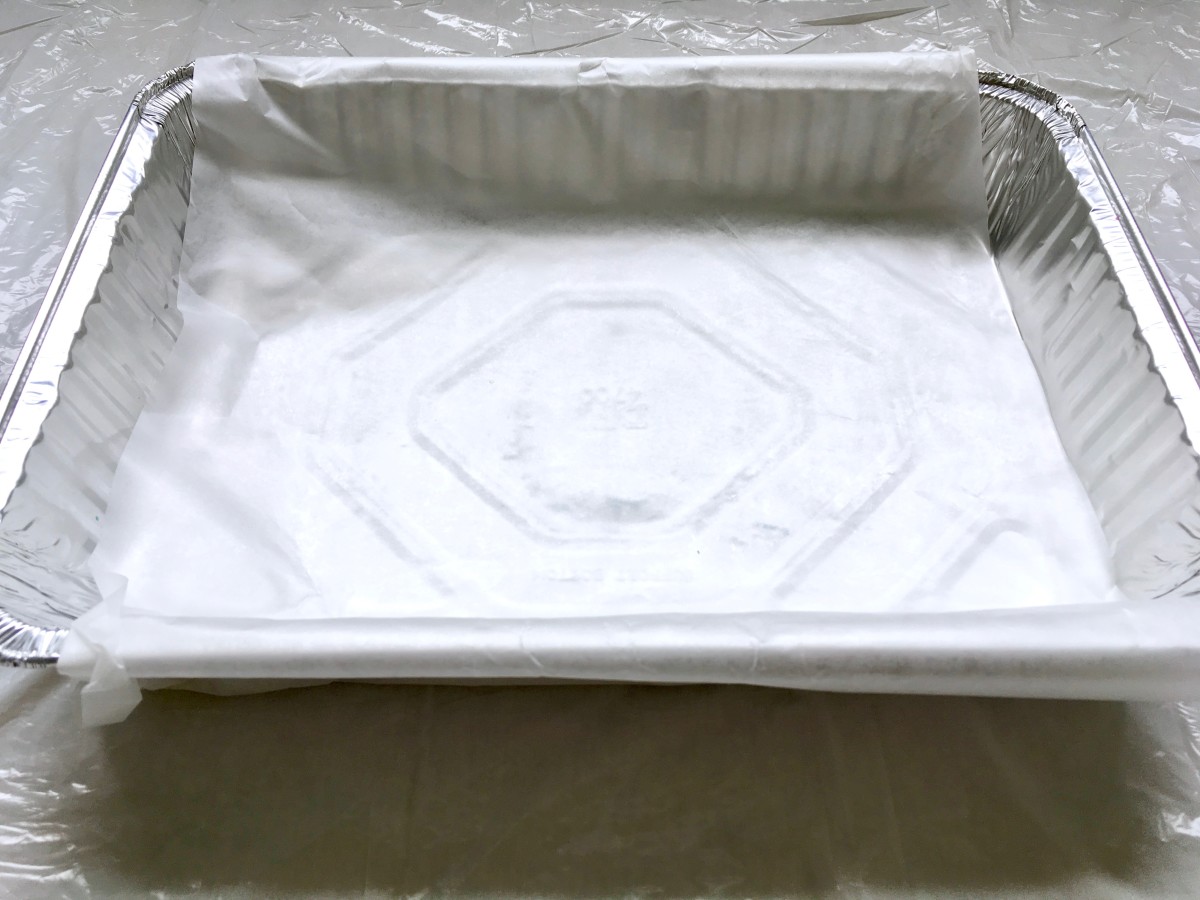This type of aluminum baking pan can be found at dollar stores.