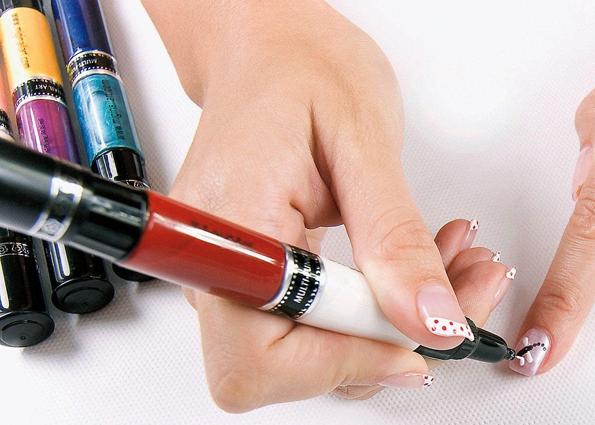 These clever, 2 in 1 nail art pens come with everything you need to transform your fingers and toes â€“ a traditional nail polish brush and an art tip.