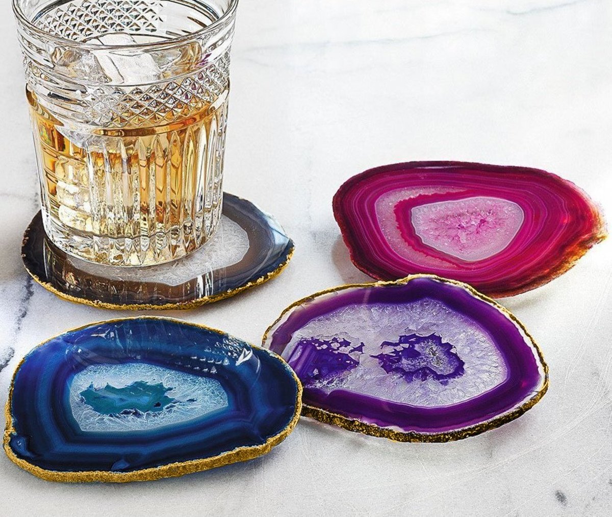 These gorgeous agate coasters will have your mom totally impressed with your DIY skills. 