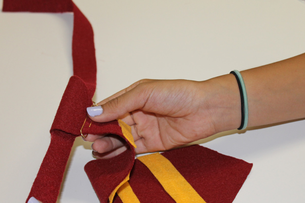 how-to-make-a-no-sew-harry-potter-house-tie-easy-instructions-for-making-an-inexpensive-costume-accessory