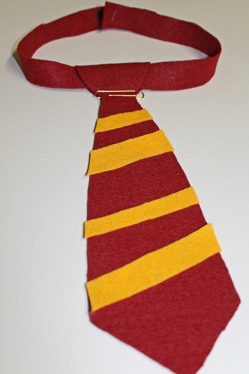 How to Make a No-Sew Harry Potter House Tie:  Instructions
