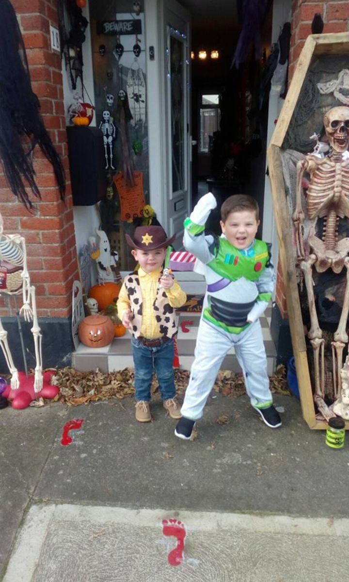 How to make your own DIY Woody Halloween costume from scratch at home. 