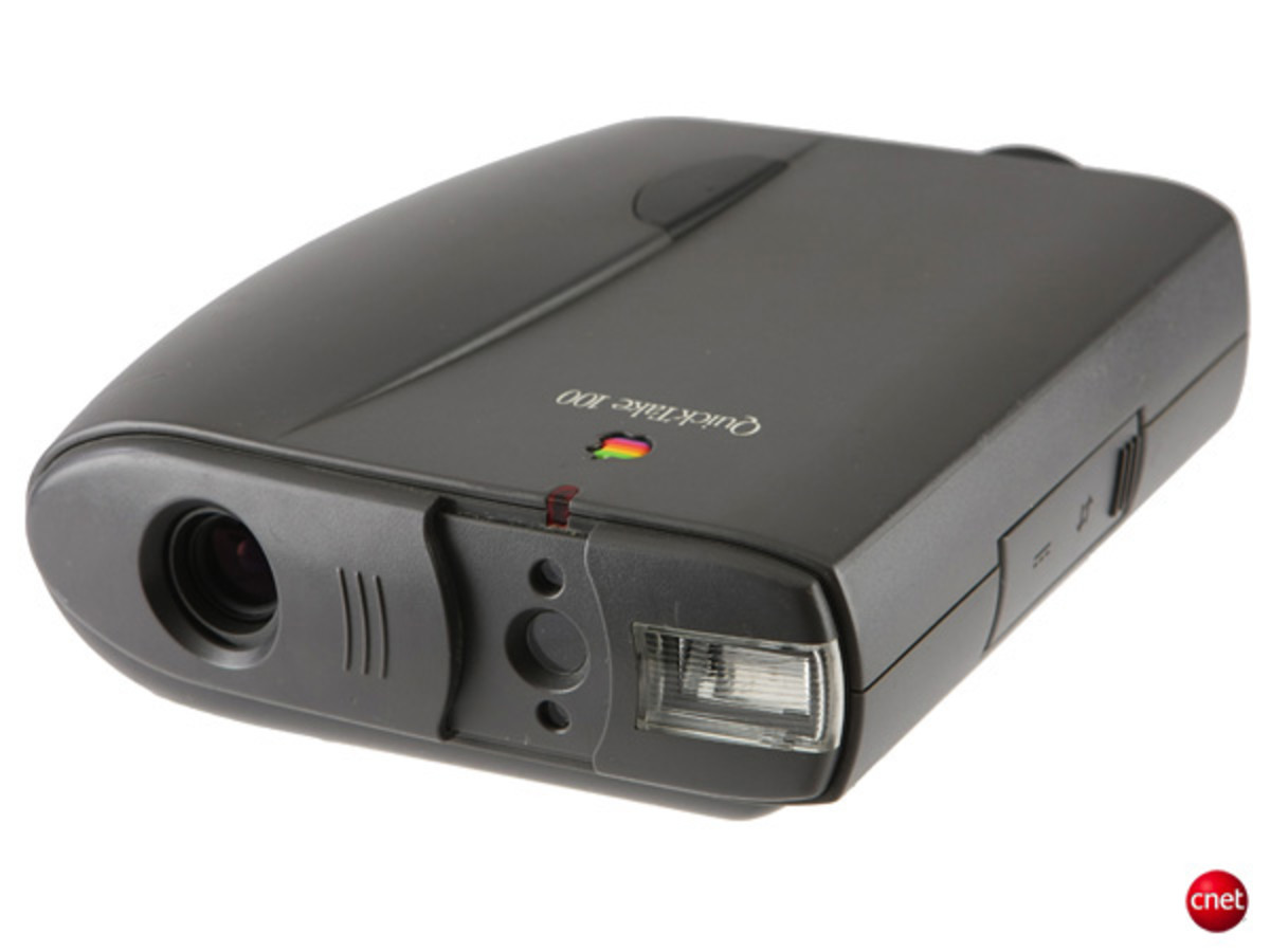 Apple's very first digital camera was capable of taking photos at SD resolution of 640x480 pixels.