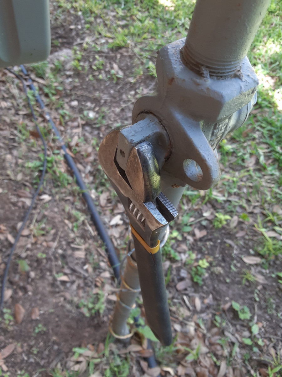 Your gas shut-off valve might look something like this.