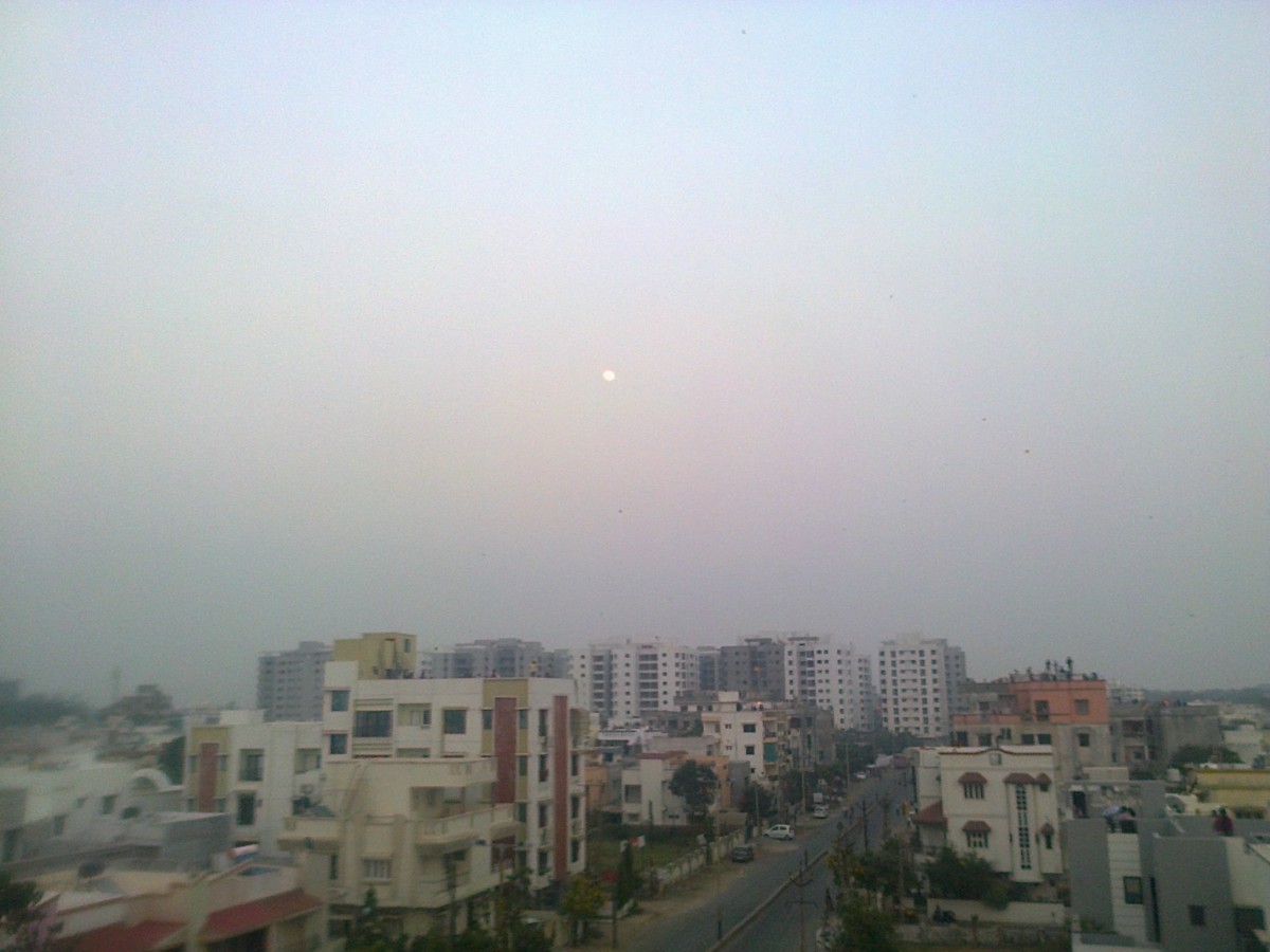 Moon rise on 14th January, 2014 at Vadodara ....  - Vanita Thakkar
