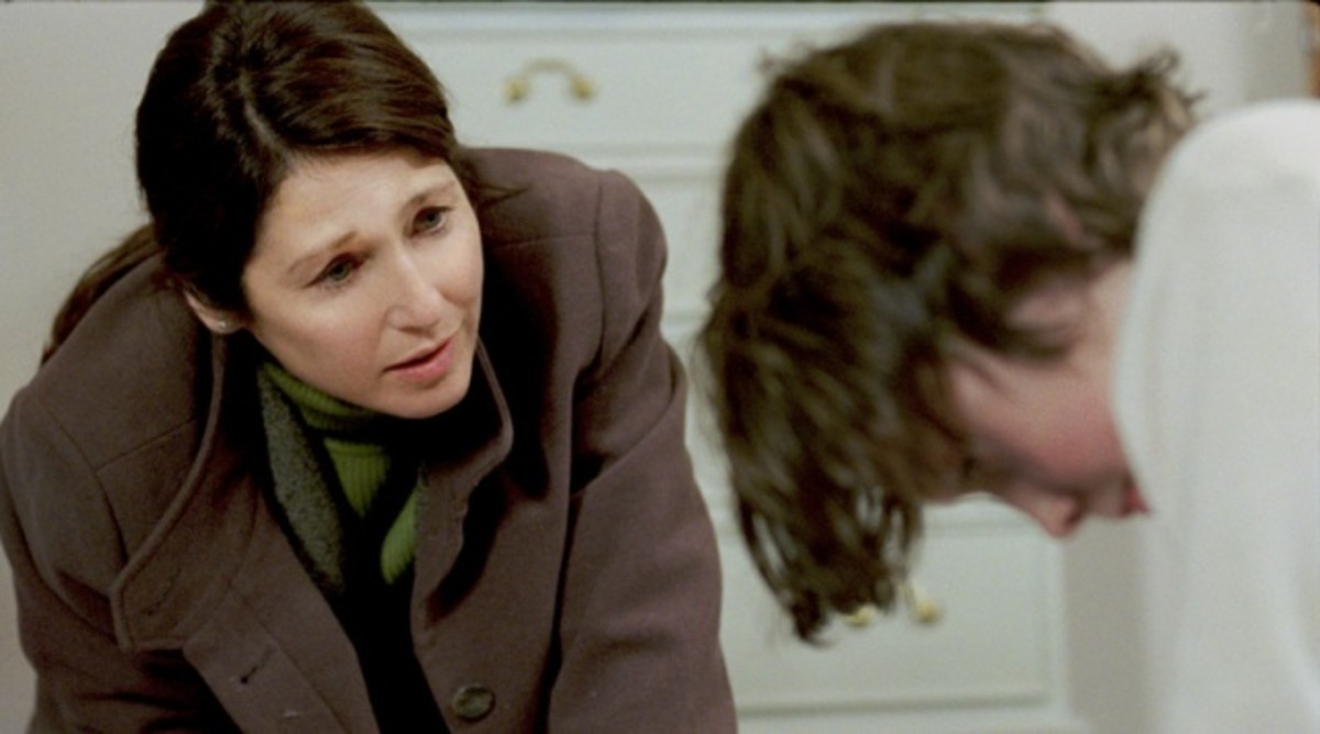 Max's mother (Catherine Keener) is kind and loving to her son but also appears to be too busy for him most of the time.