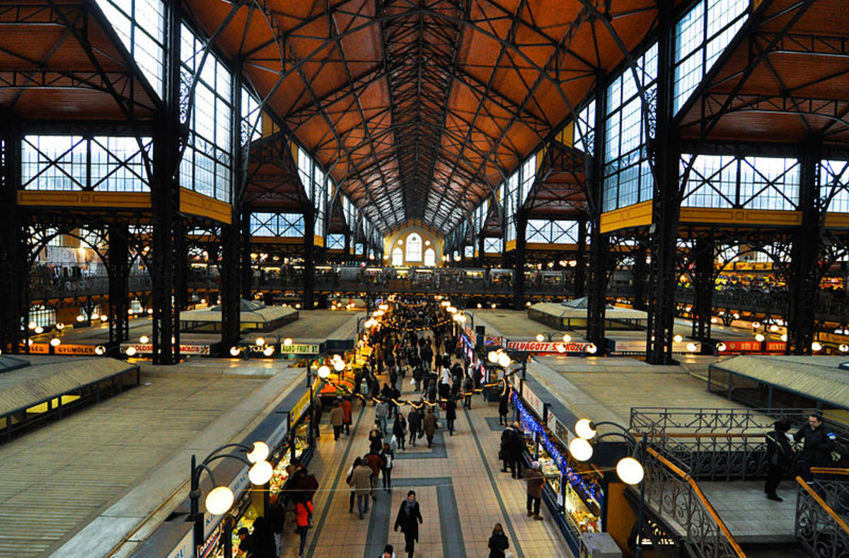 The Great Market Hall is sometimes called the Central Market Hall. If that confuses you, you can just refer to it by the Hungarian name: "Nagycsarnok."