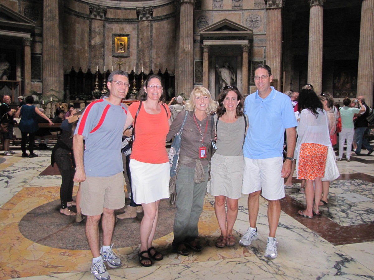 With our guide Francesca Caruso (c) in the Pantheon.