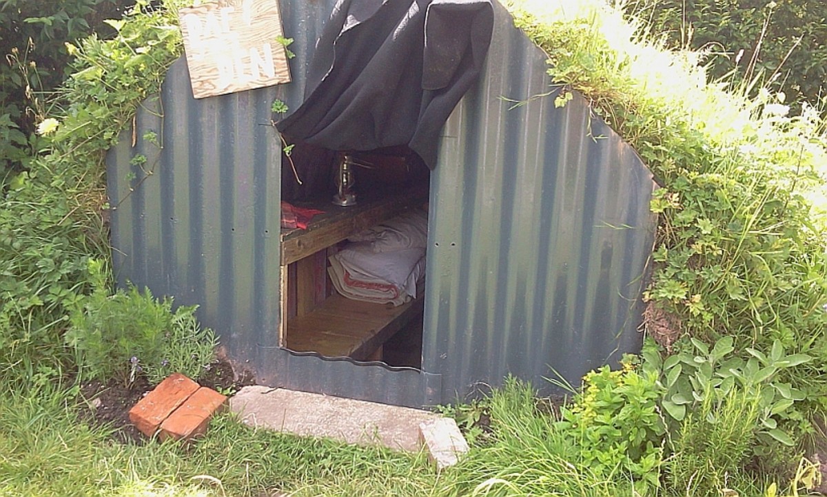 The Dylan Thomas Writing Shed in Laugharne - HubPages