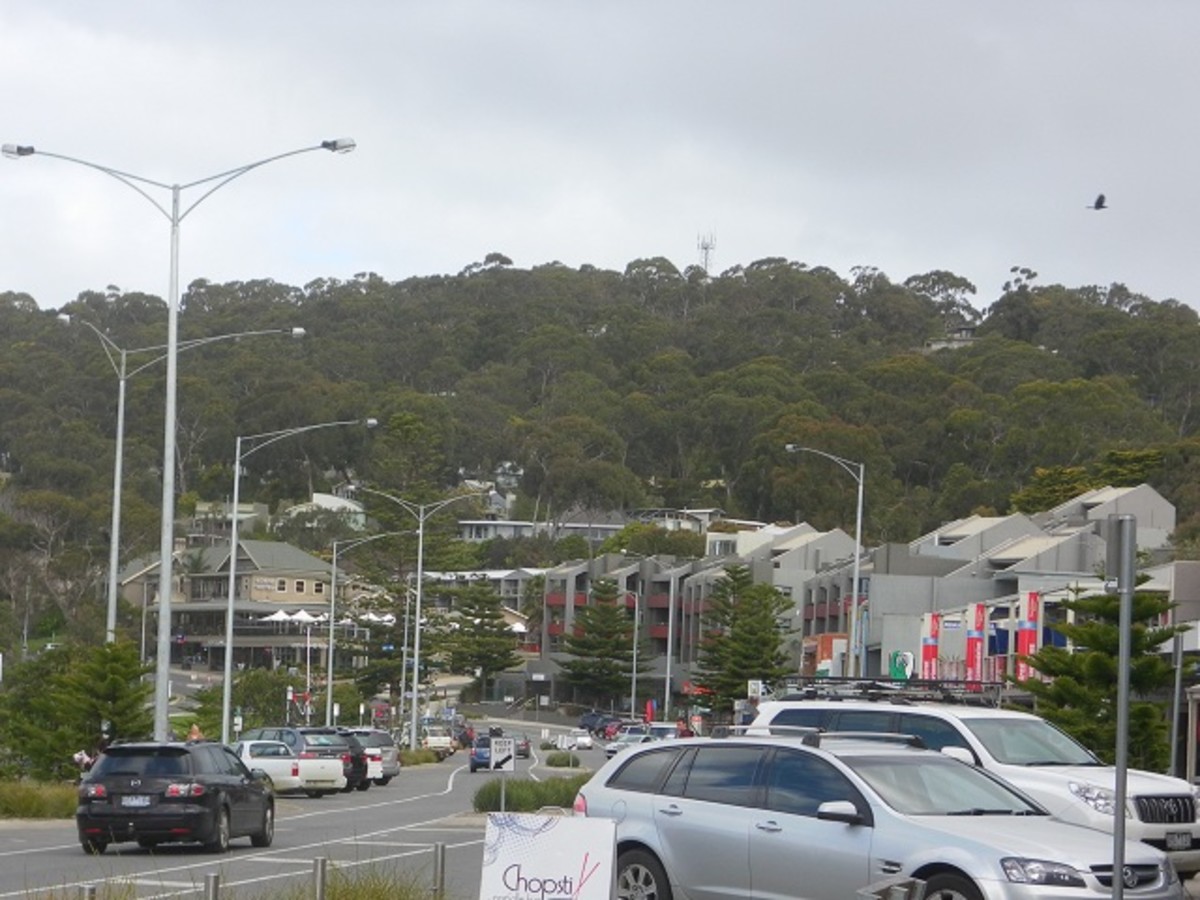 Lorne Town Center