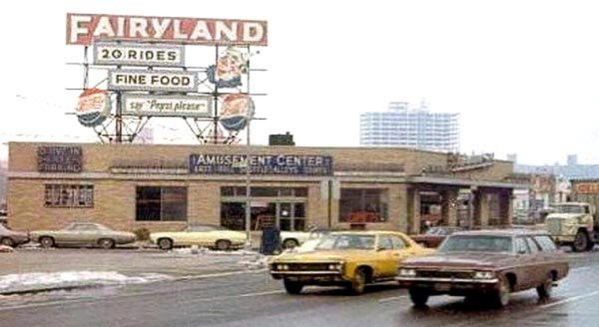 Fairyland on Queens Blvd, shortly before it was torn down to build Queens Center mall. 