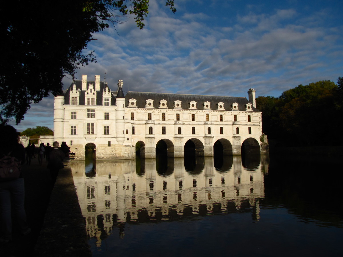 Chateau Chenonceau spans the River Cher