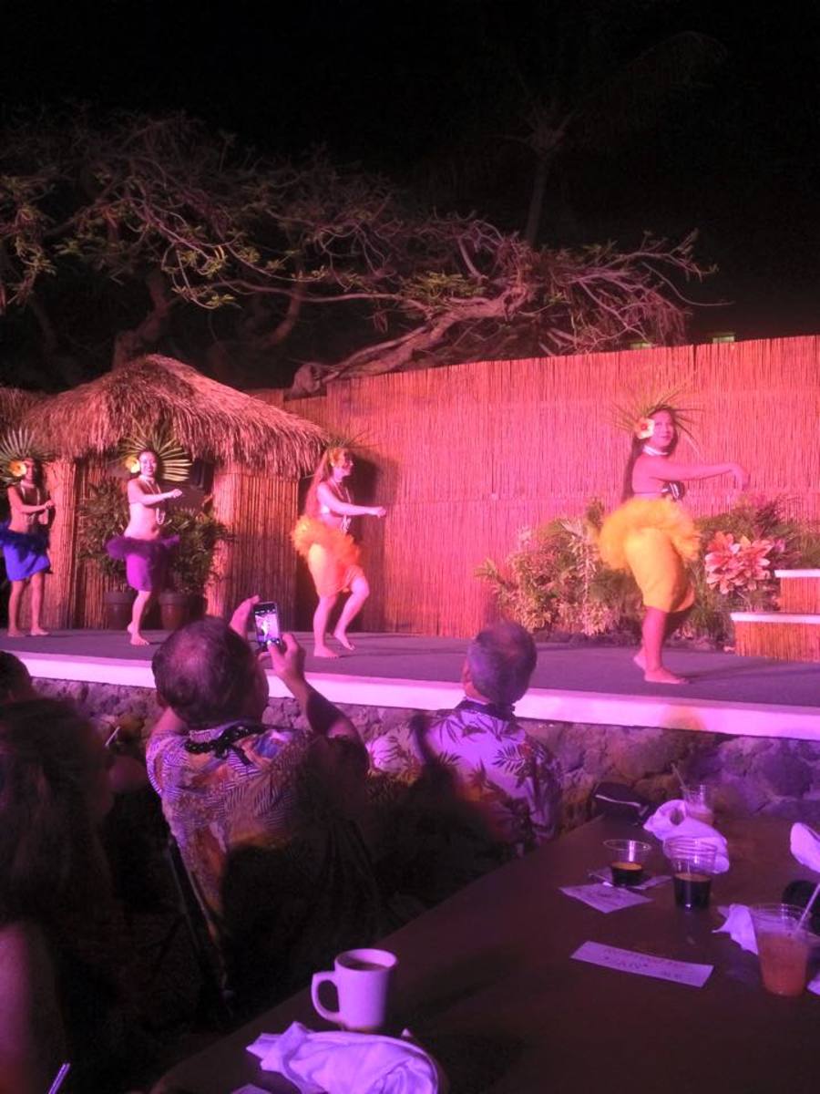 Hula Dancers at the Lahaina Luau for my birthday dinner!