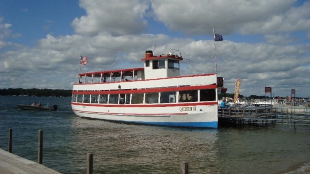 10 Reasons to Visit Okoboji, Iowa WanderWisdom