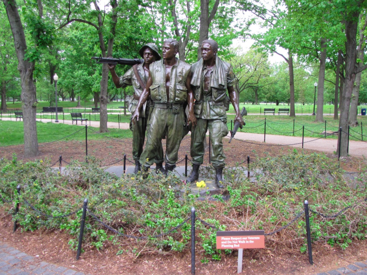 The Three Soldiers at the Vietnam Veterans Memorial