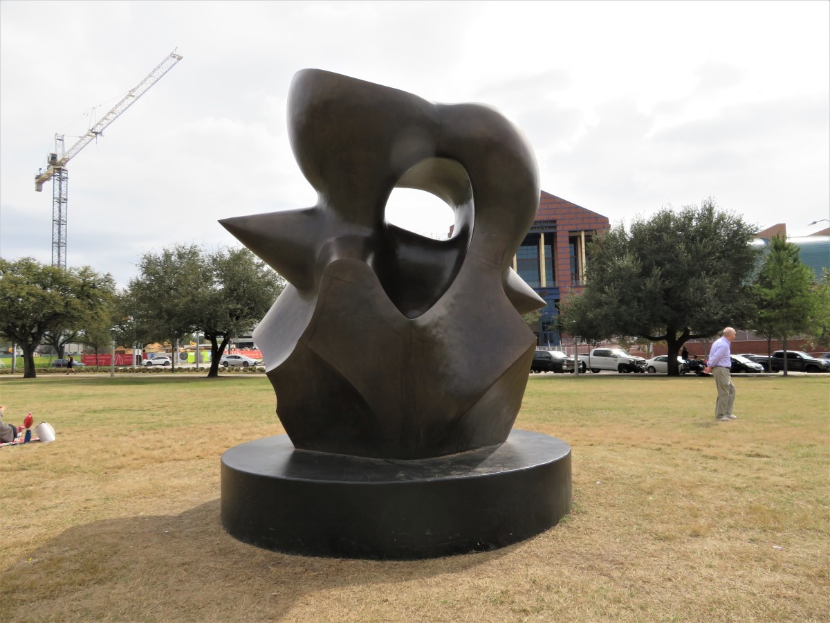 Another view of the "Large Spindle Piece" sculpture by Henry Moore in Eleanor Tinsley Park in Houston