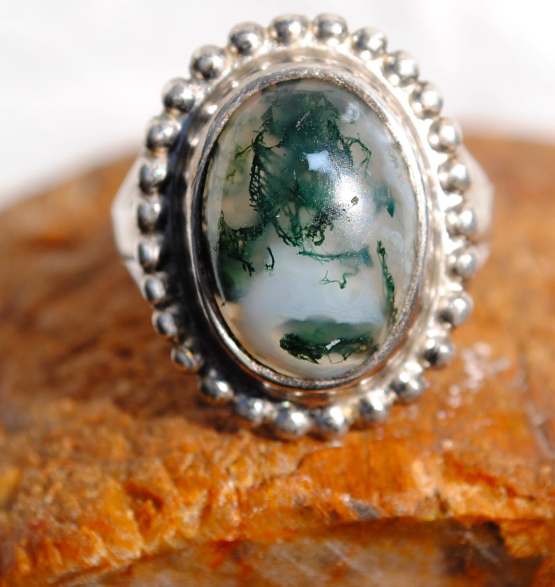 Moss agate is considered by many to be a stone of new beginings. 