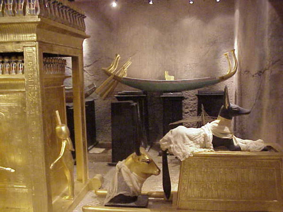 埃及法老的陪葬品中都有他们来世所需的东西。