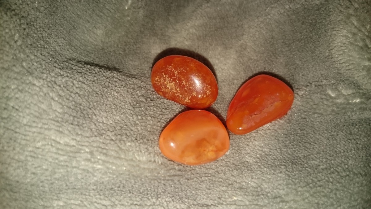 Carnelian can help you trust in yourself. 