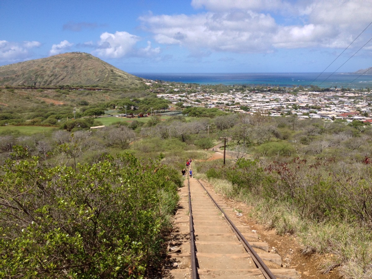 My Trek up the Koko Crater Railway Trail in Oahu, Hawaii