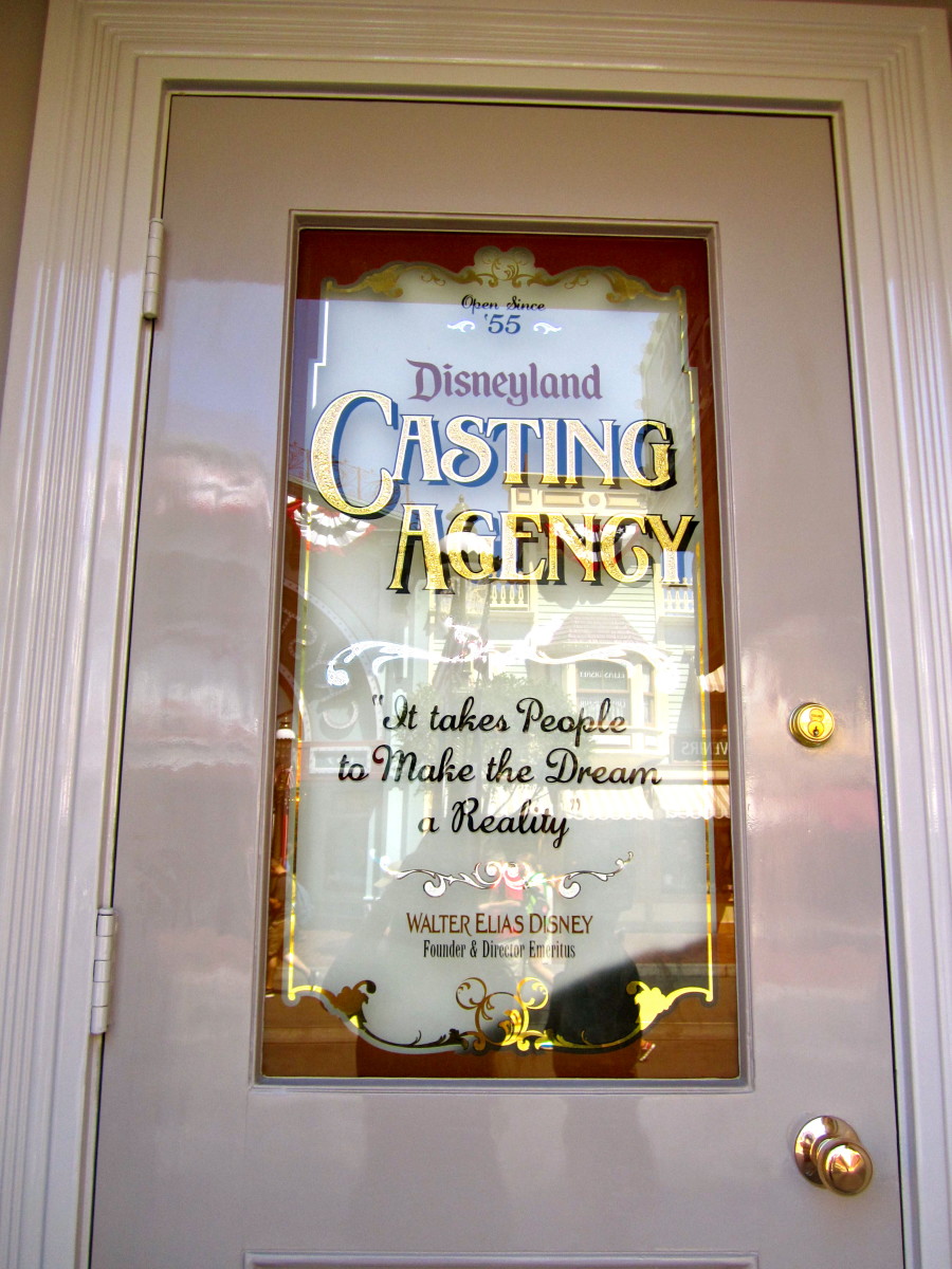 Window dedication to Walt Disney.