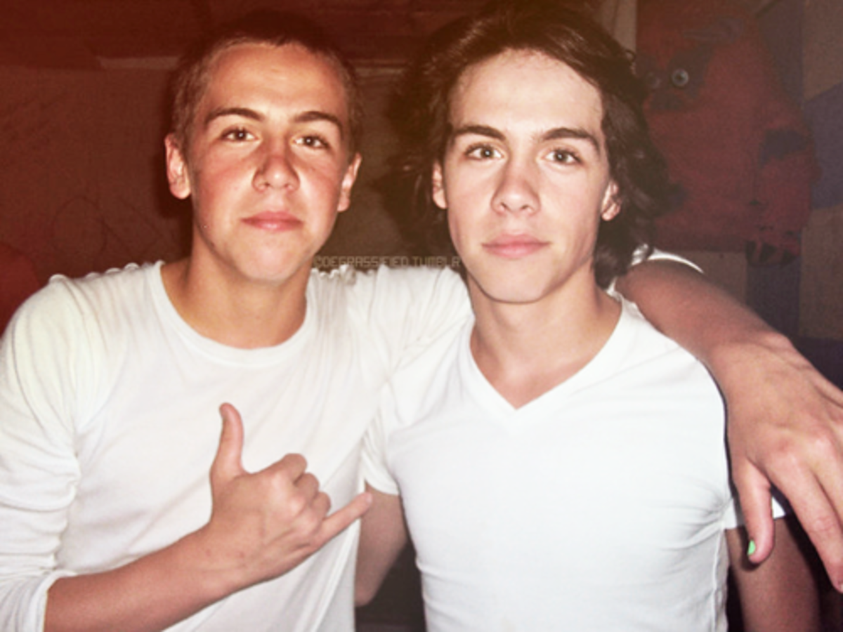 Actor, Munro chambers, and his twin