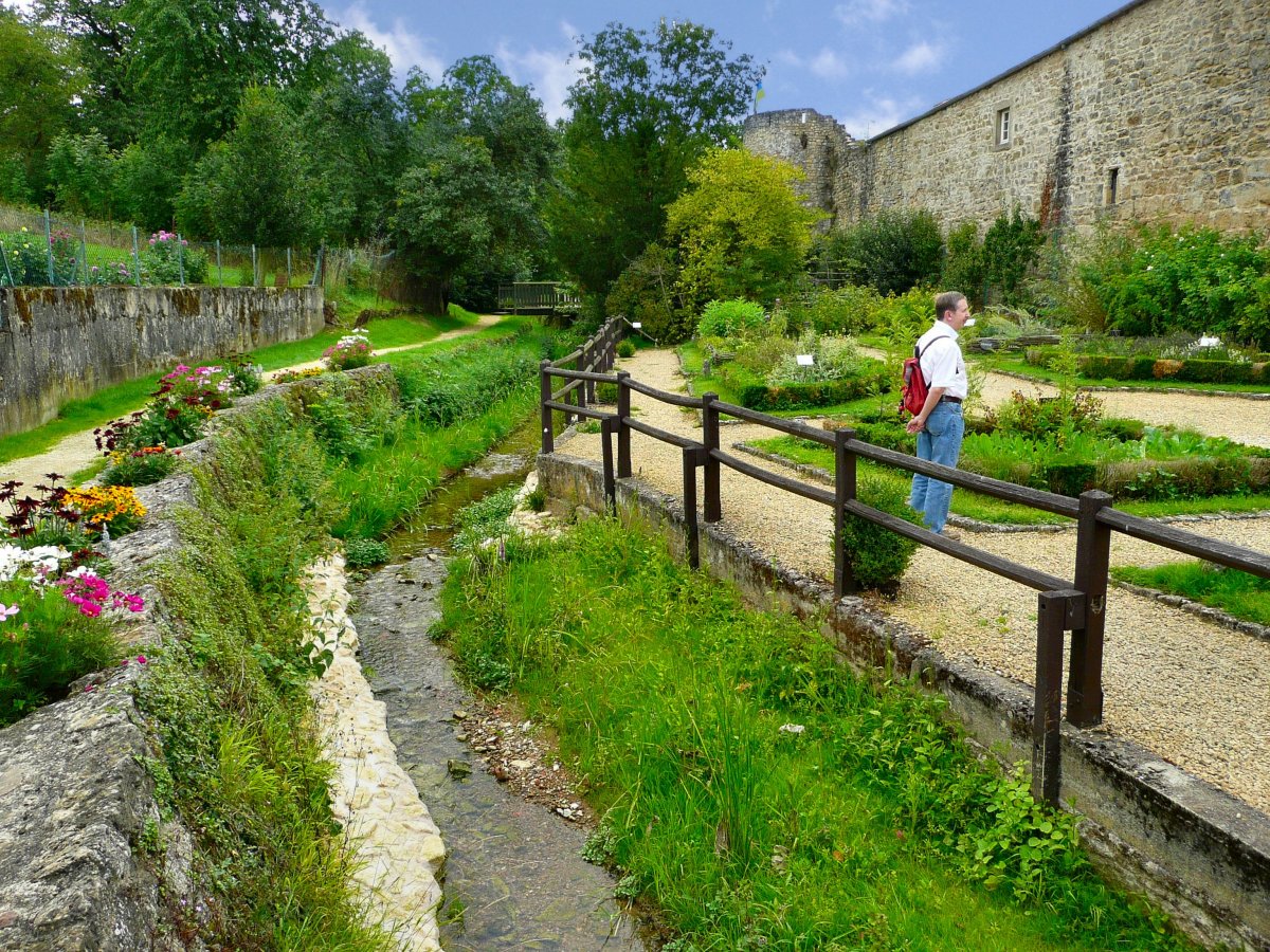 9 Fun Things to Do in Rodemack, France: Off the Beaten Path