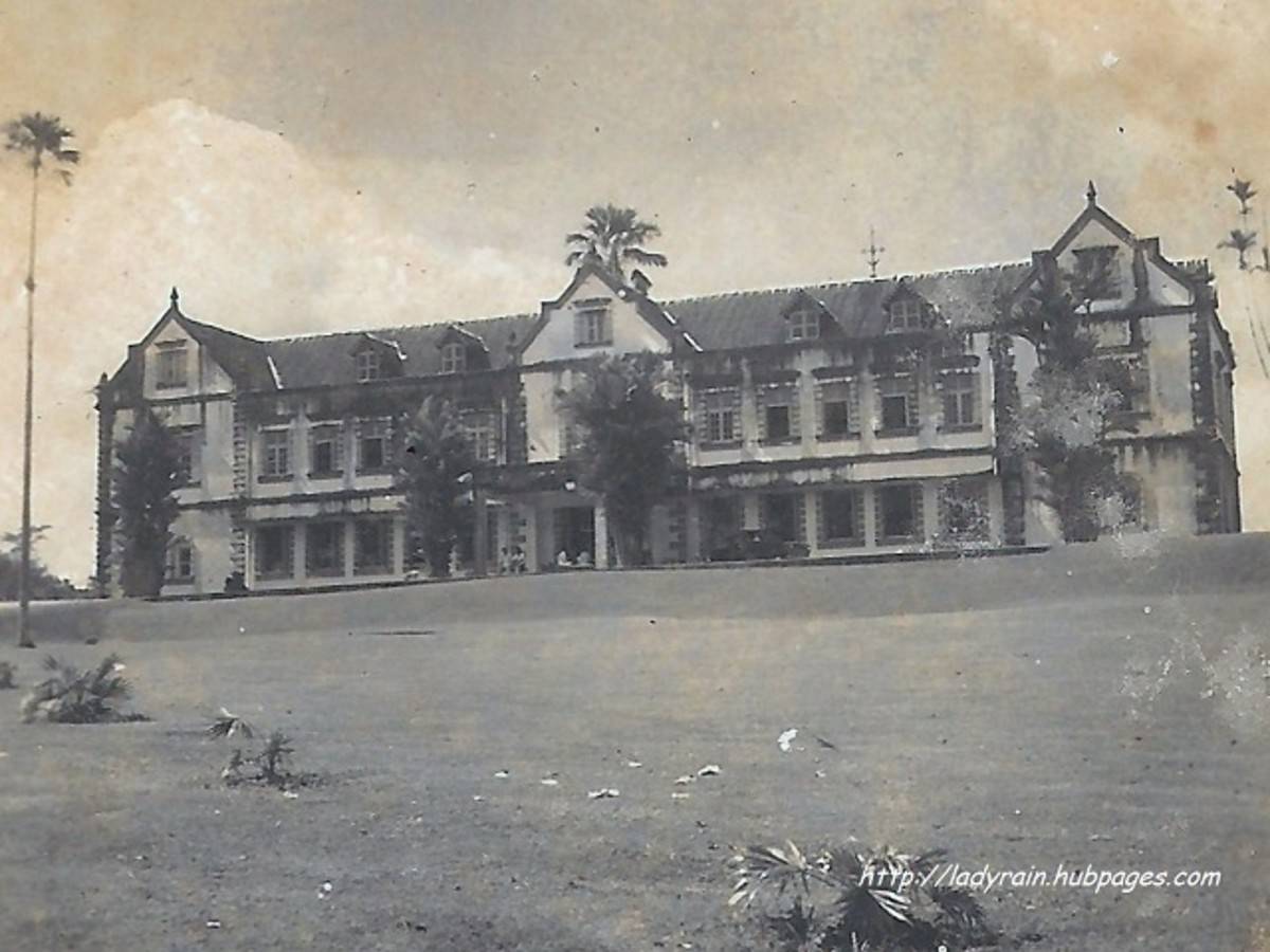 The Sarawak Museum in its extended structure in 1951