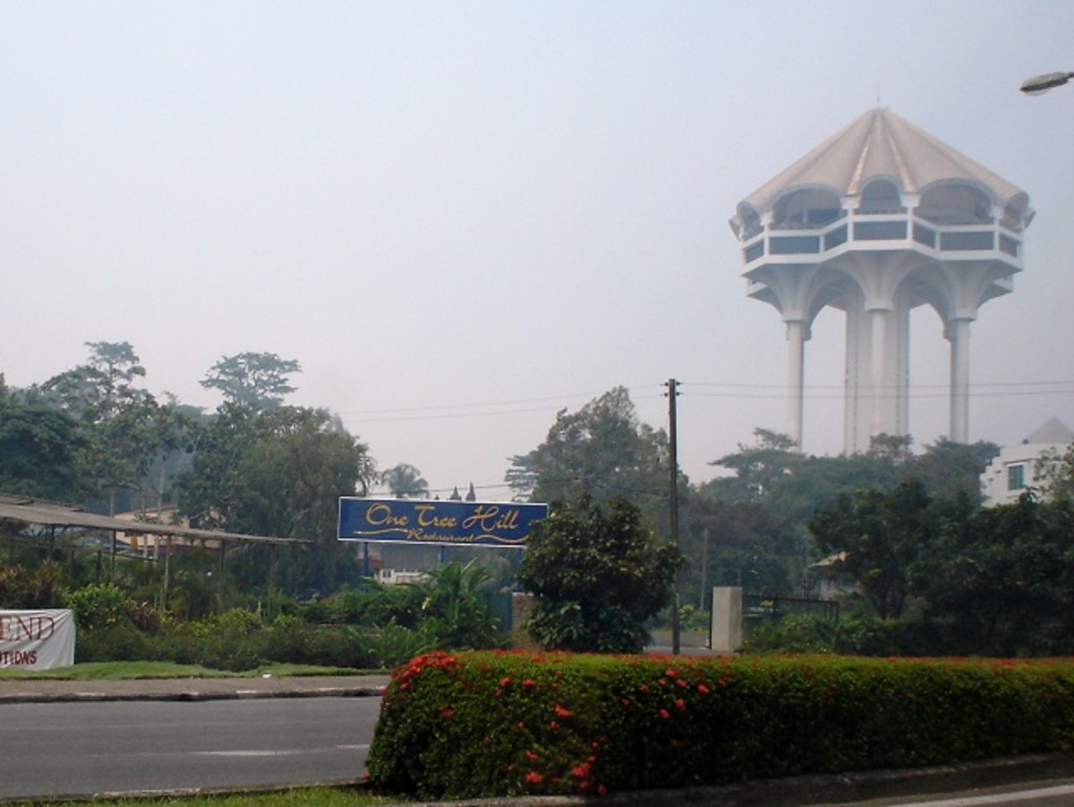 Kuching Civic Centre on a rainy day
