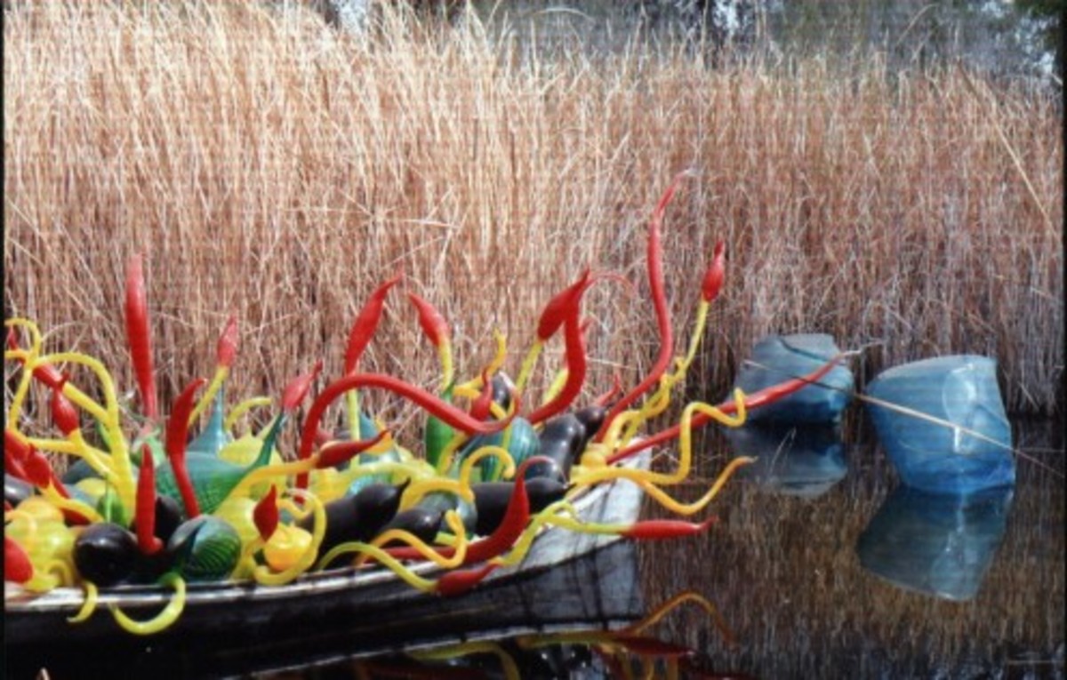 Floating Glass Chihuly Sculptures