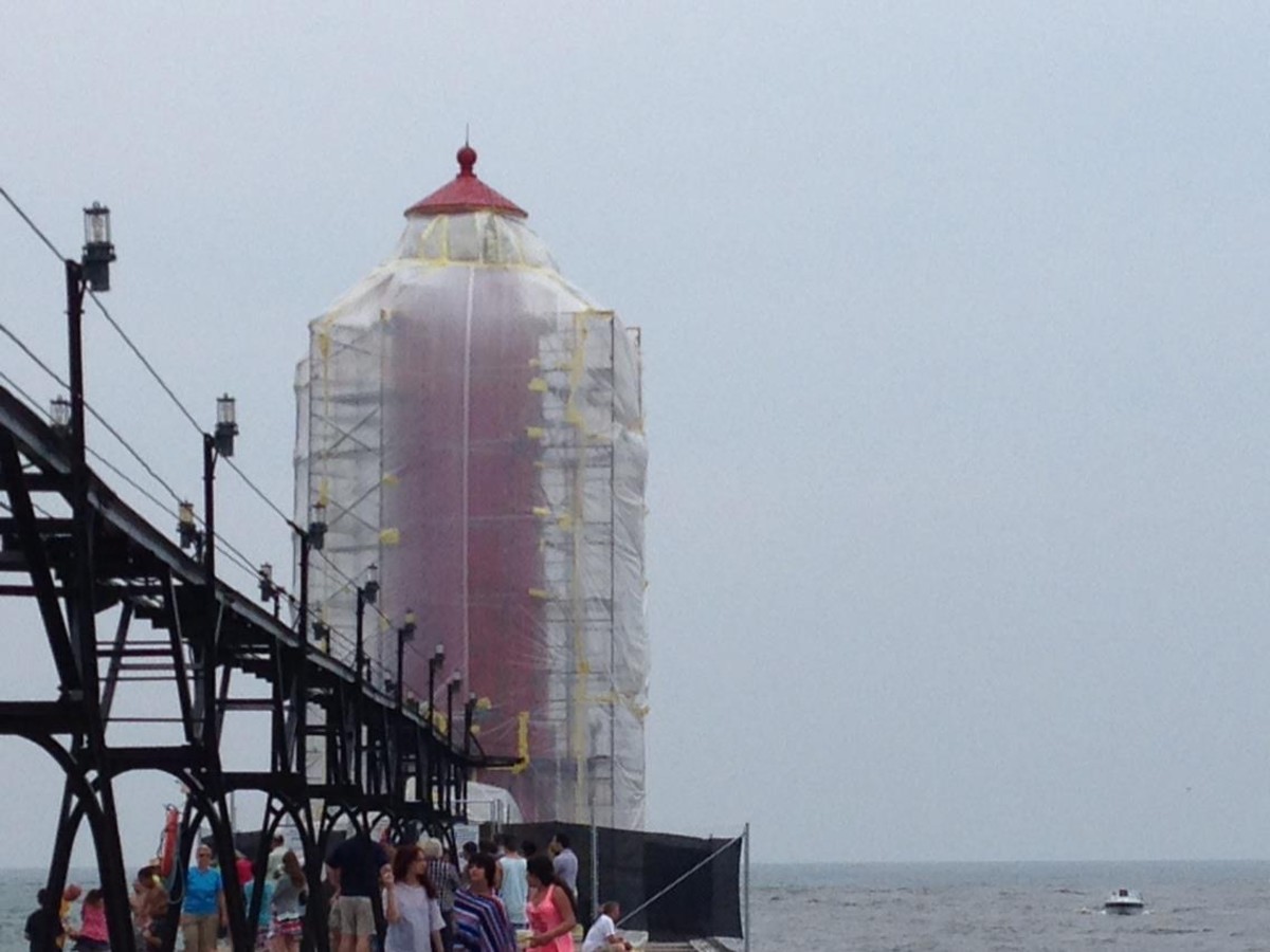 Grand Haven Lighthouse getting a new paint job