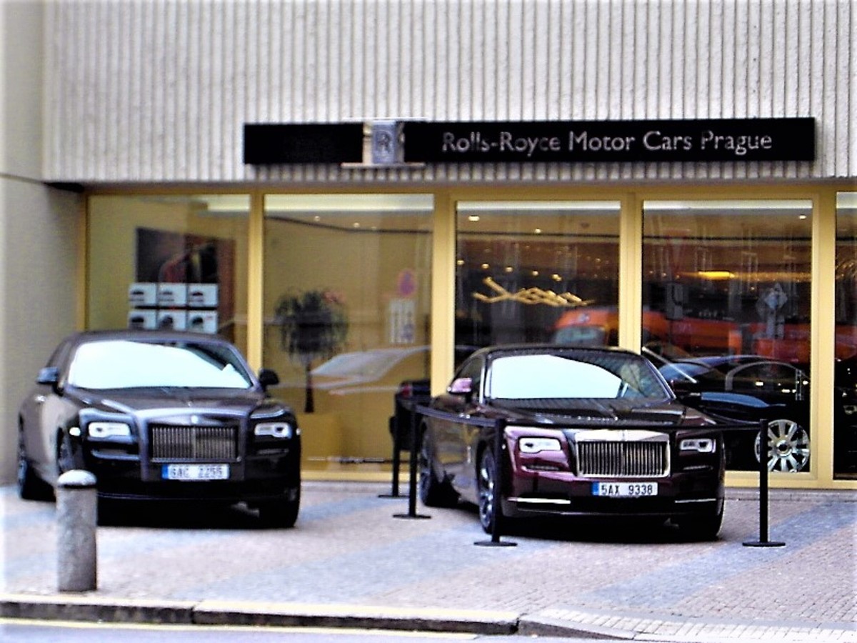 Rolls Royce showroom on the ground floor of the InterContinental hotel.