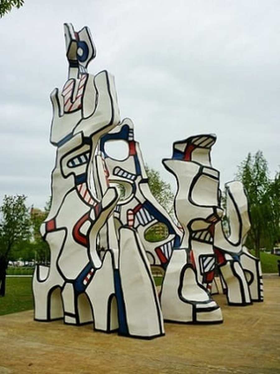 Sculpture by Jean Dubuffet in Discovery Green Park 
